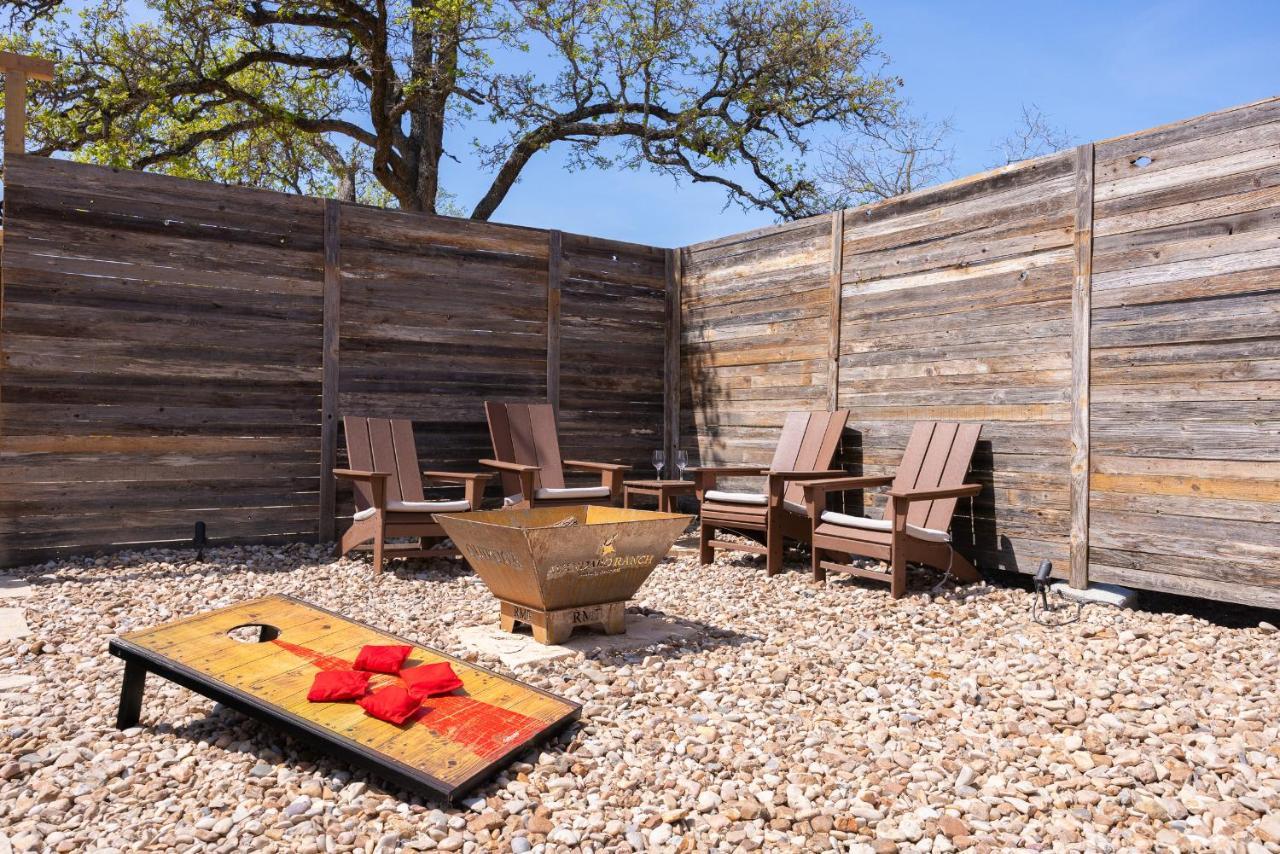 Romantic Tiny Luxury Retreat W Heated Pool, Sauna N Outdoor Shower In Wimberley 10 Acres Buitenkant foto
