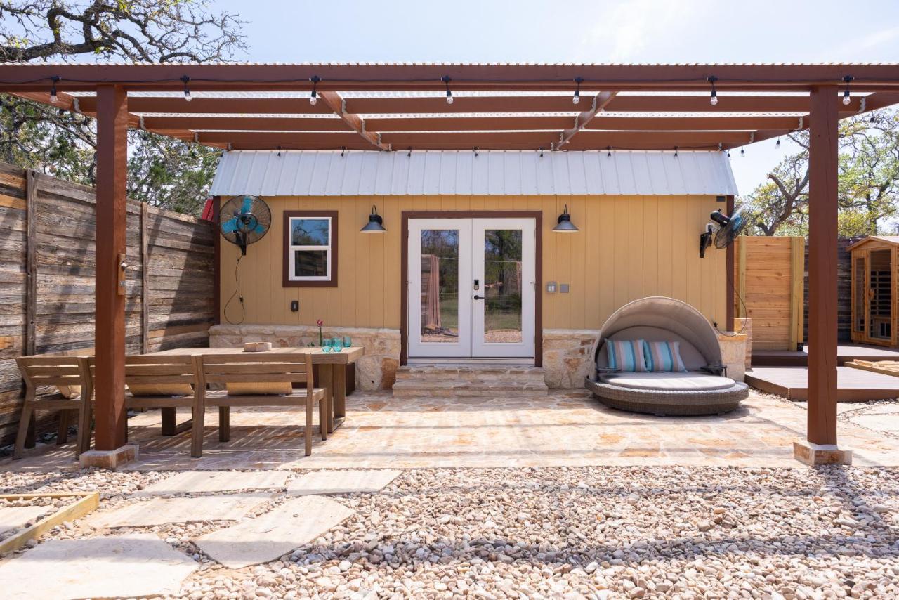 Romantic Tiny Luxury Retreat W Heated Pool, Sauna N Outdoor Shower In Wimberley 10 Acres Buitenkant foto