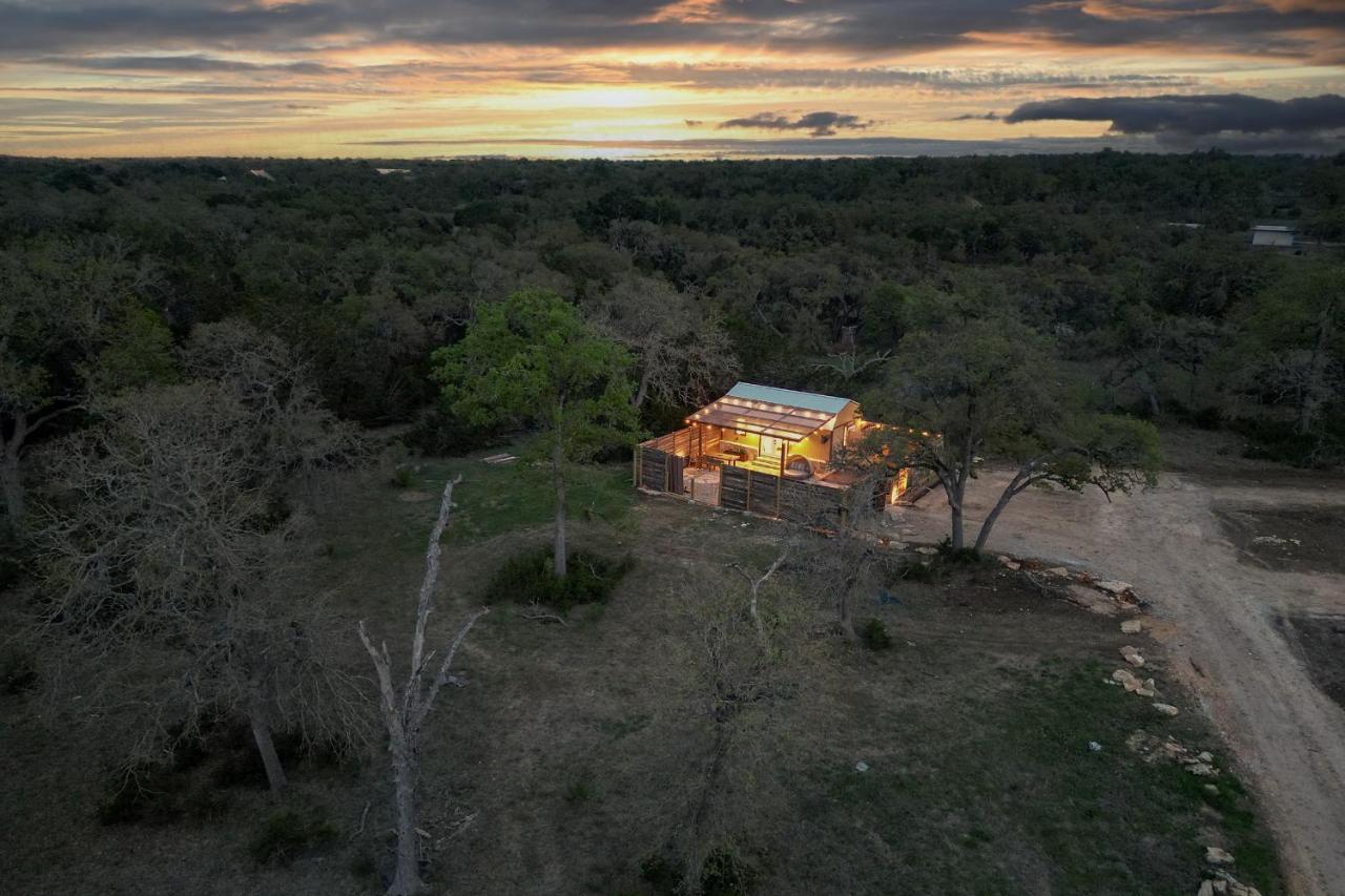 Romantic Tiny Luxury Retreat W Heated Pool, Sauna N Outdoor Shower In Wimberley 10 Acres Buitenkant foto