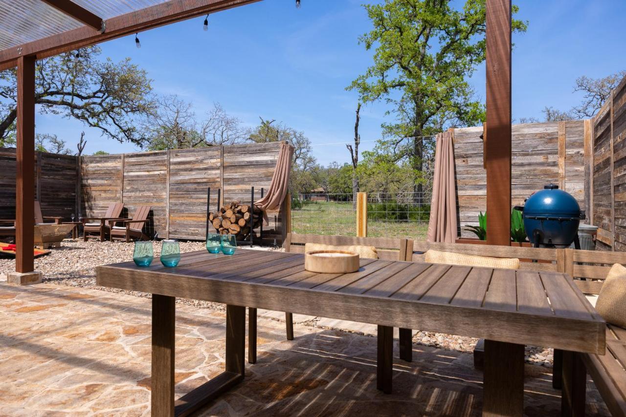 Romantic Tiny Luxury Retreat W Heated Pool, Sauna N Outdoor Shower In Wimberley 10 Acres Buitenkant foto