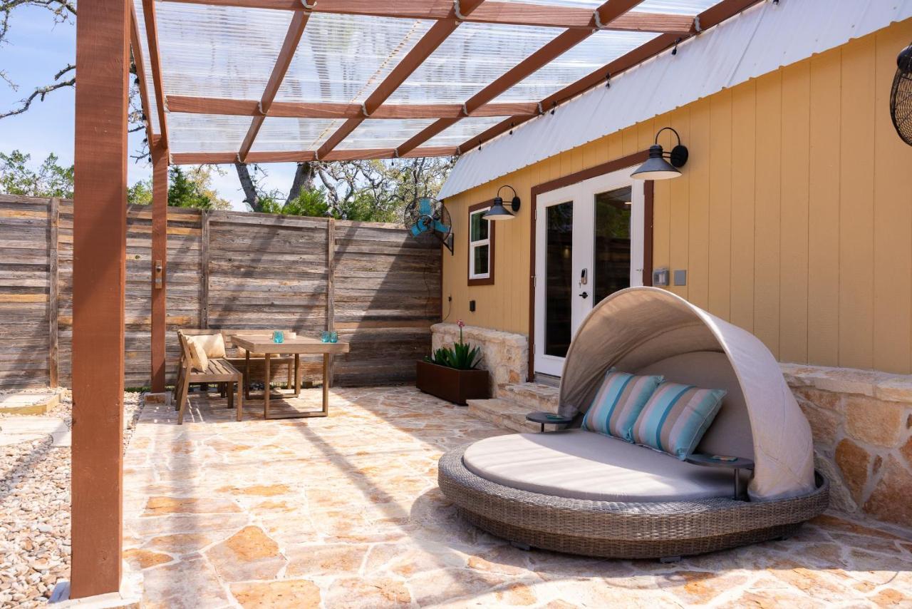 Romantic Tiny Luxury Retreat W Heated Pool, Sauna N Outdoor Shower In Wimberley 10 Acres Buitenkant foto