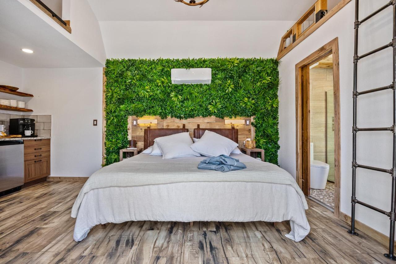 Romantic Tiny Luxury Retreat W Heated Pool, Sauna N Outdoor Shower In Wimberley 10 Acres Buitenkant foto