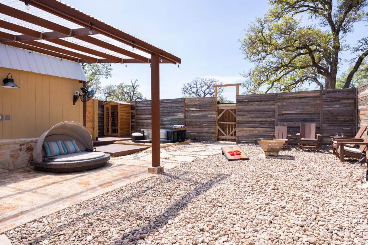 Romantic Tiny Luxury Retreat W Heated Pool, Sauna N Outdoor Shower In Wimberley 10 Acres Buitenkant foto